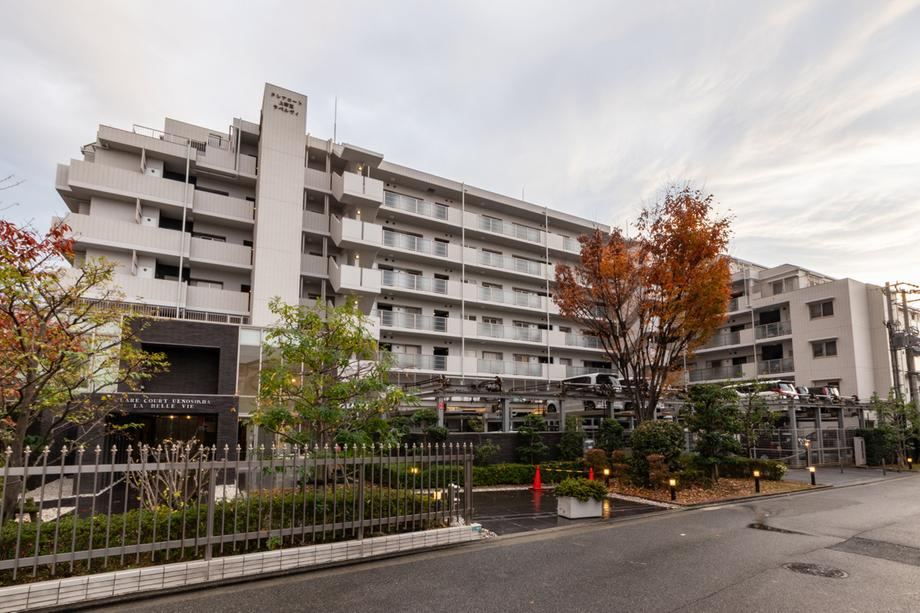 3LDK apartment in Nishi Ward, Sakai, Osaka - Photo 1