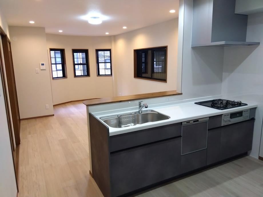 Renovated 3LDK + S House Near Fuse Station - Photo 1