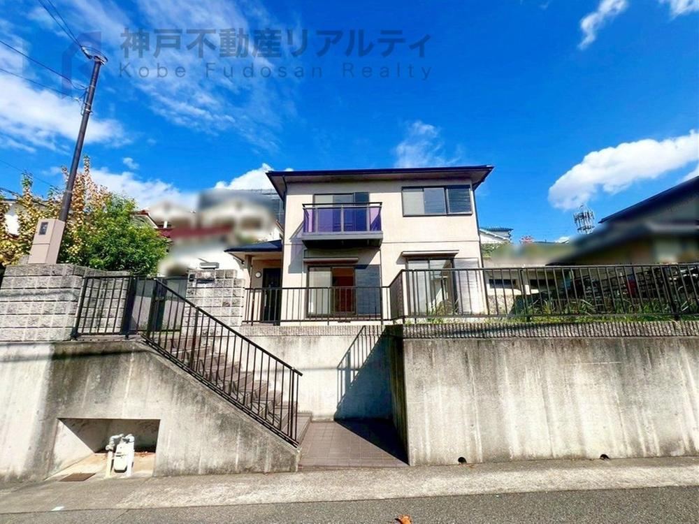 Spacious 4LDK House in Tamondai, Tarumi - Photo 1
