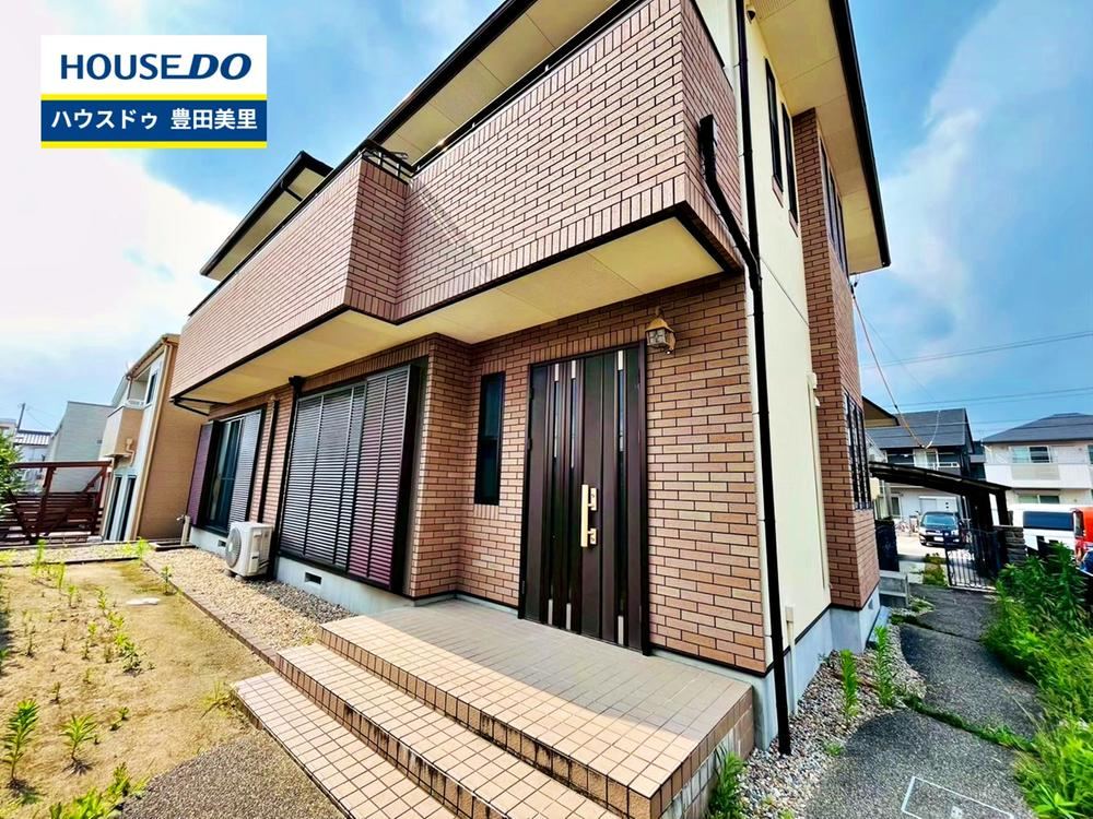 Spacious 5SLDK House with Modern Features - Photo 1