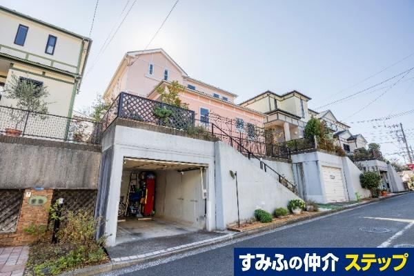 Spacious 4LDK House with Open Road Access - Photo 1