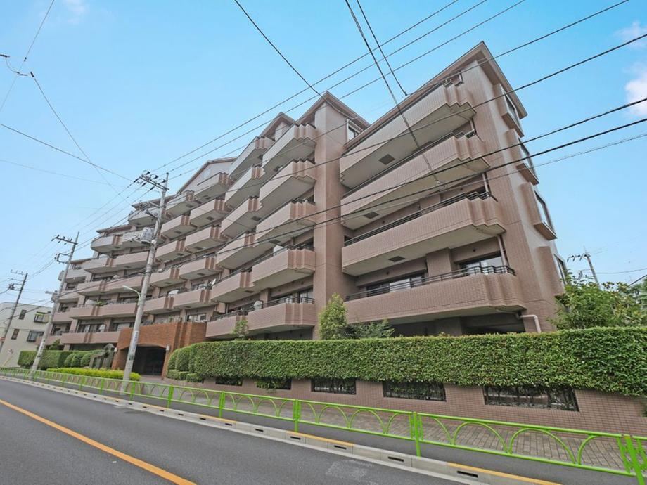 Charming 1DK Apartment in Okusawa - Photo 1