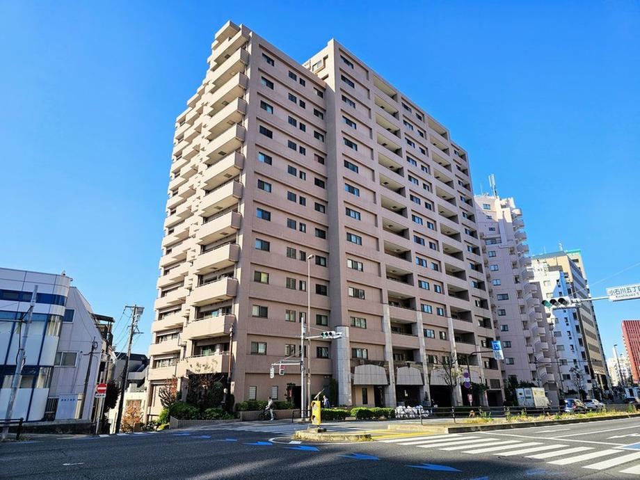Spacious 2LDK Apartment in Kohinata - Photo 1
