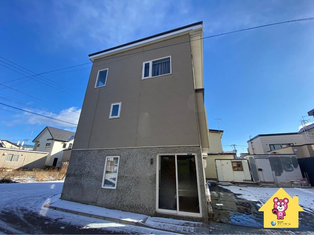 5LDK Home with Balcony in Hakodate - Photo 1