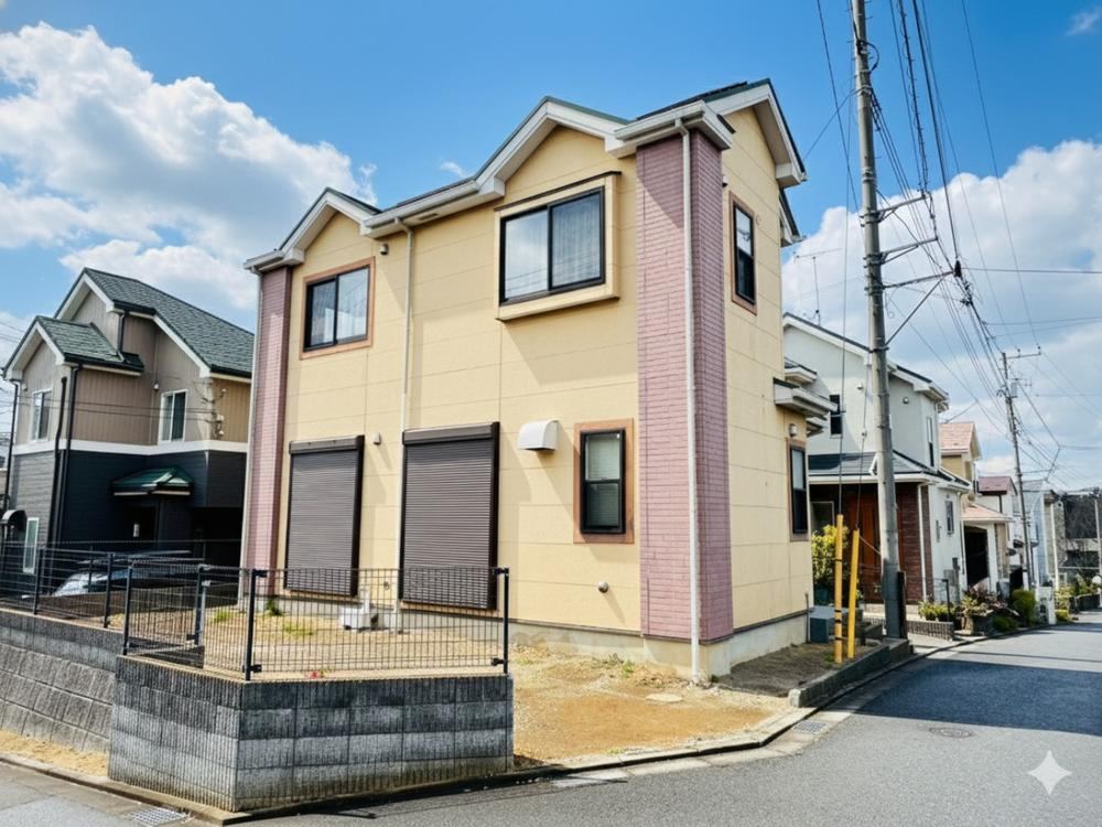 Eco-Friendly 4LDK House with Solar Power in Machida - Photo 1