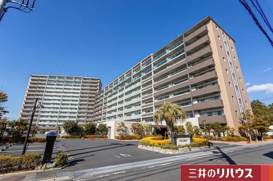 Charming 3LDK Apartment in Benten, Urayasu - Photo 1