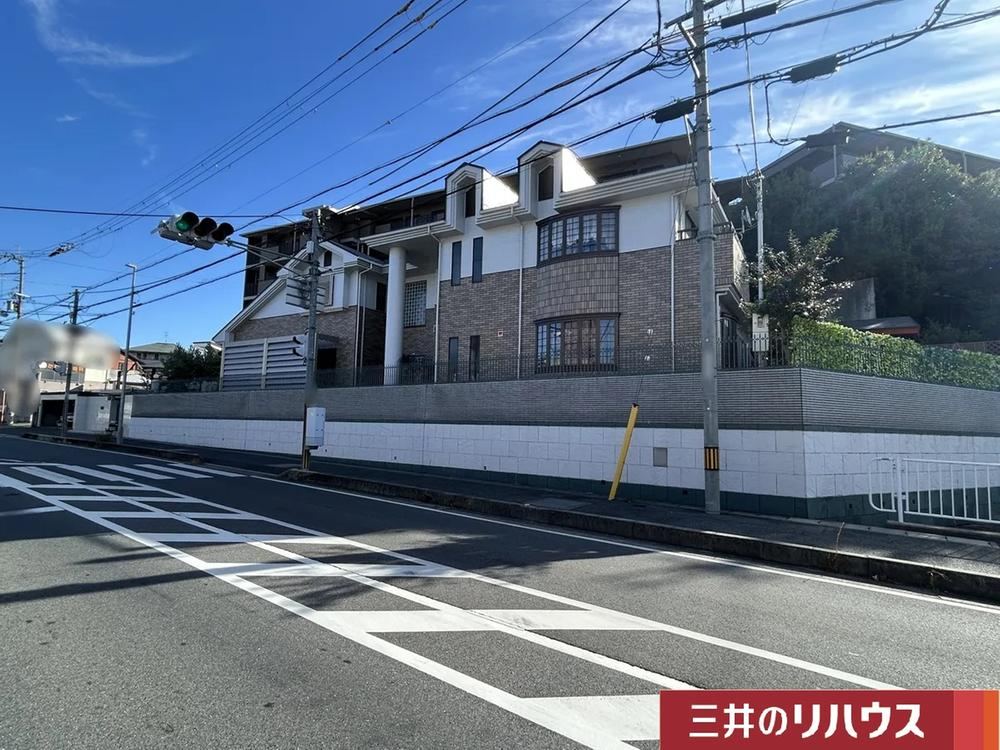 Spacious 5LDK Home in Tawarakuguchi - Photo 1