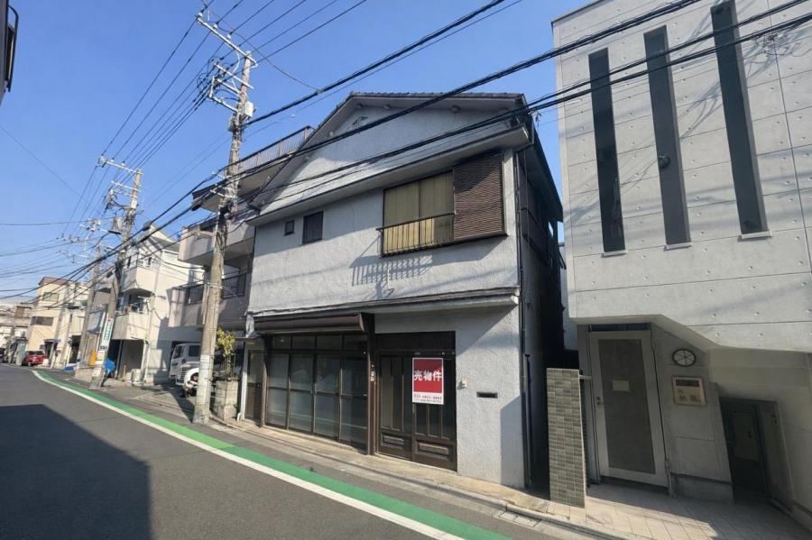 Versatile Property with Store and 2DK Units in Machiya - Photo 1