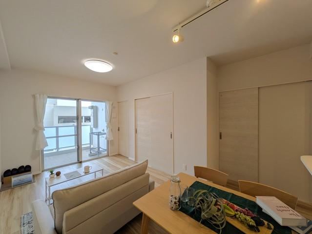 2LDK apartment in Urasoe, Okinawa - Photo 1