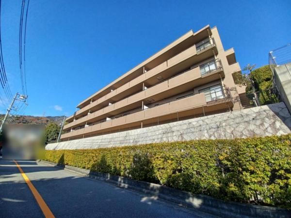 3LDK apartment in Higashinada Ward, Kobe, Hyogo - Photo 1
