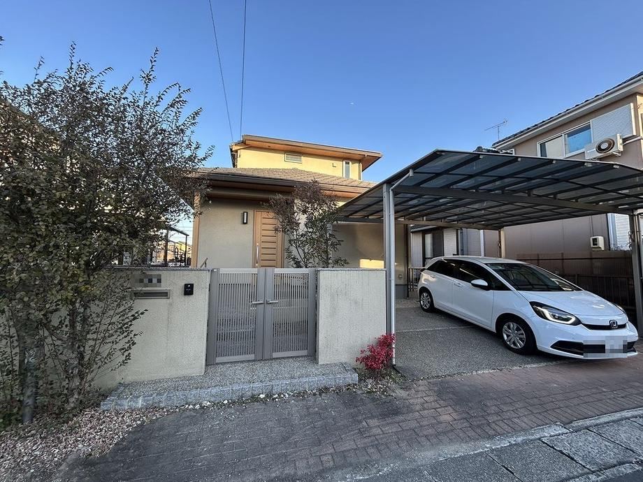 Renovated 4LDK+S House with Modern Features - Photo 1