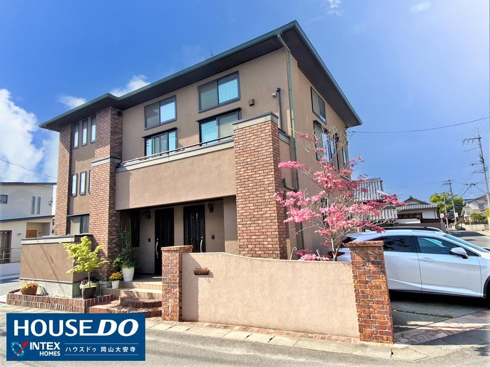 Spacious 4LDK Family Home Near Bus Stop in Okayama - Photo 1