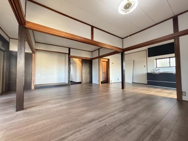 Renovated 3LDK Near Takayokosuka Station - Photo 1