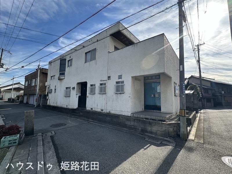 Spacious 8DK House in Himeji's Shikama Area - Photo 1