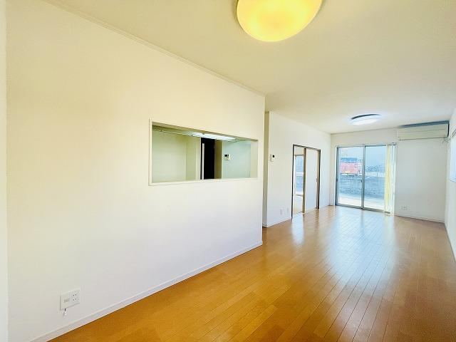 Stylish 4LDK House with Carport in Yanagawachi - Photo 1