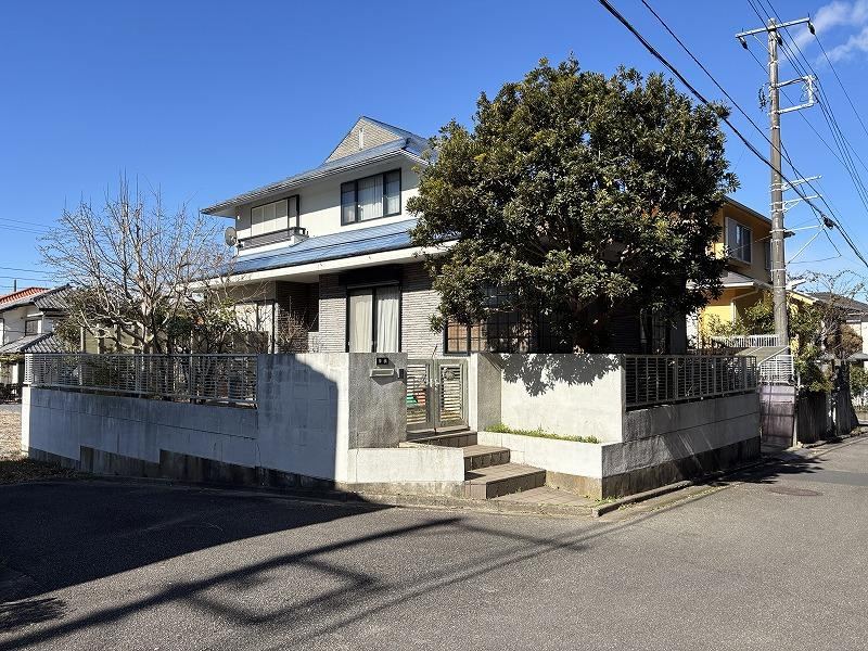 Spacious 5LDK House in Koshigoe, Kamakura - Photo 1