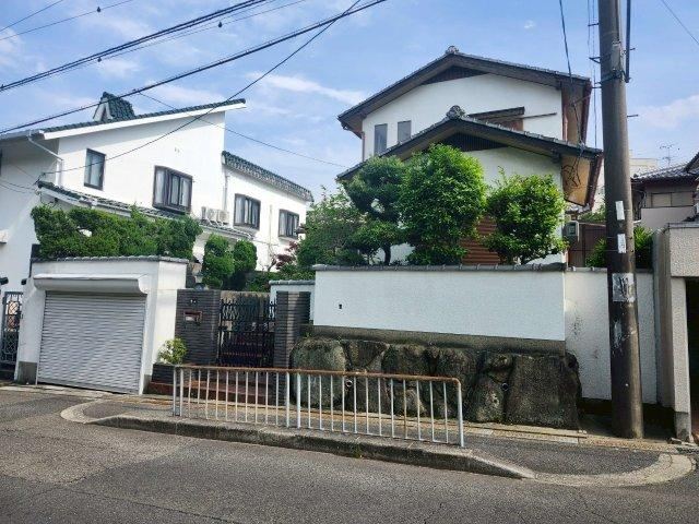 Renovated 4LDK House in Takakuradai, Sakai - Photo 1