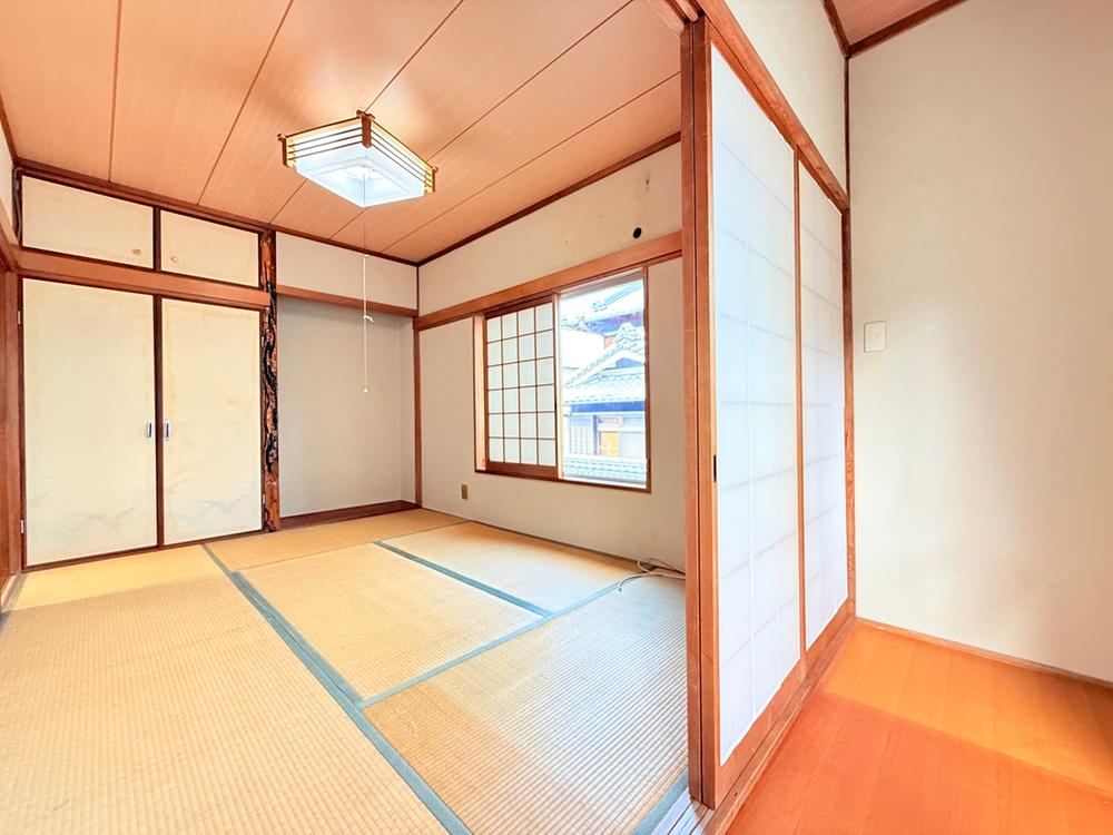 Charming 4LDK House with Garden in Kujo Town - Photo 1