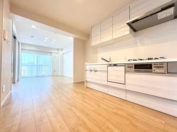 Charming 2LDK Apartment Near Nijuuyonken Station - Photo 1