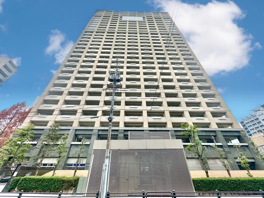 2LDK apartment in Chiyoda Ward, Tokyo - Photo 1