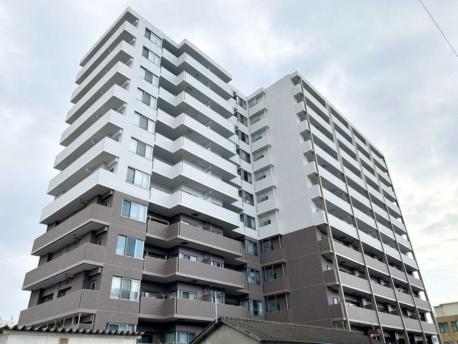 Stylish 3LDK Apartment Near Miyaginohara Station - Photo 1
