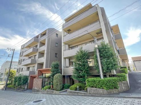 Bright 4LDK Apartment in Eda Kita - Photo 1