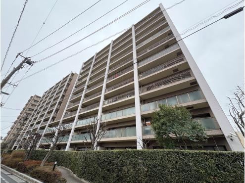 Family-Friendly 3LDK Apartment in Shinzo Minami - Photo 1