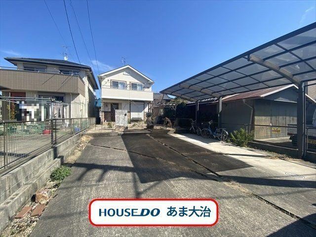 Spacious Parking Area in 3LDK House in Ama - Photo 1