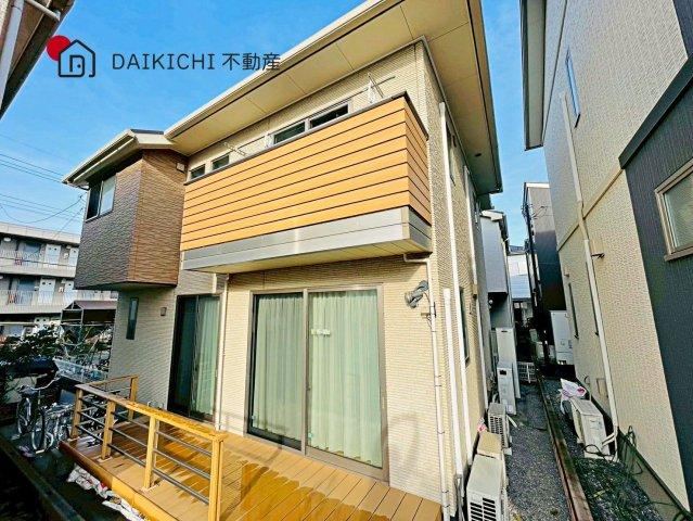 Stylish 4LDK Home with Solar Panels in Omiya - Photo 1