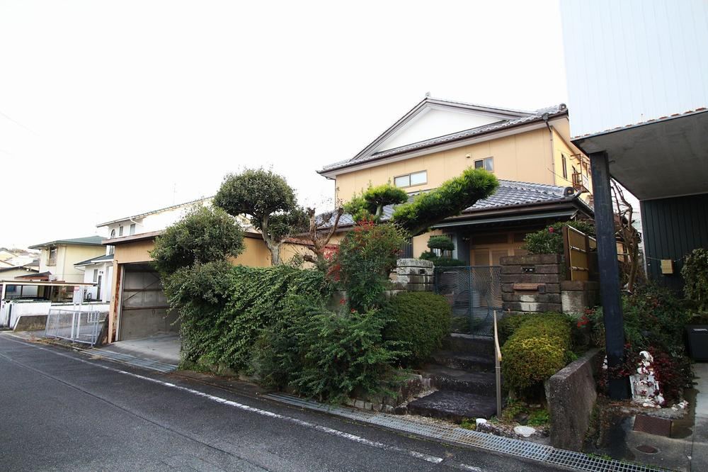 Spacious 8K House with Garden in Domemaecho - Photo 1