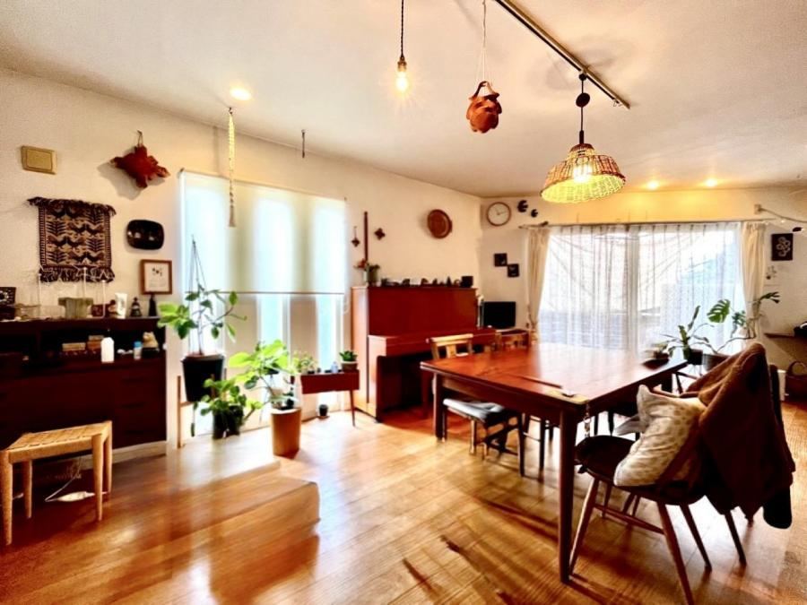 Versatile 4LDK House with Spacious Garden in Kitamaiko, Tarumi - Photo 1