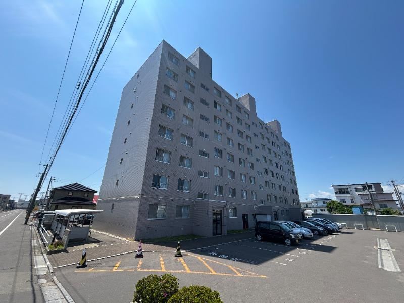 3LDK apartment in Hakodate, Hokkaido - Photo 1