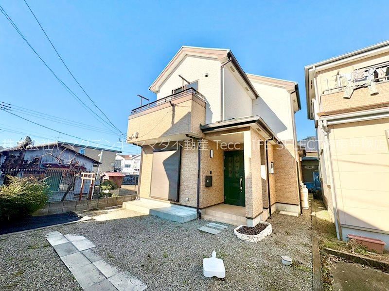 Renovated 4LDK with Garden and Parking - Photo 1