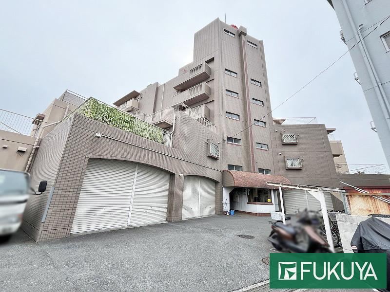 3LDK apartment in Amagasaki, Hyogo - Photo 1