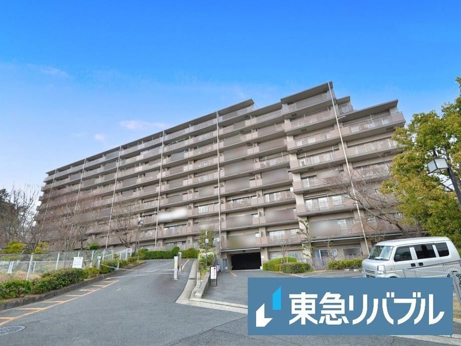 4LDK apartment in Osakasayama, Osaka - Photo 1