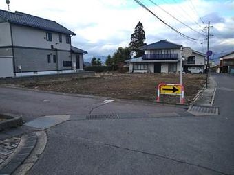 plot of land in Suzaka