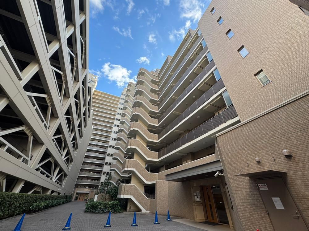 3LDK apartment in Koto Ward, Tokyo - Photo 1