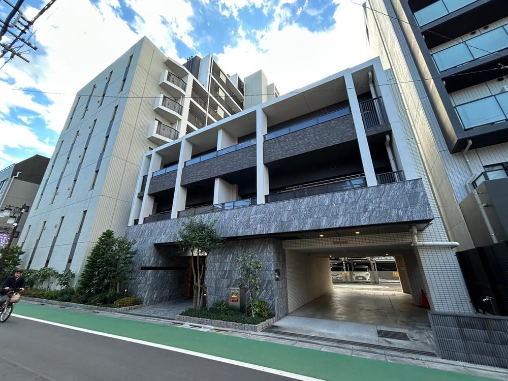 Modern 3LDK Apartment in Kitamachi - Photo 1