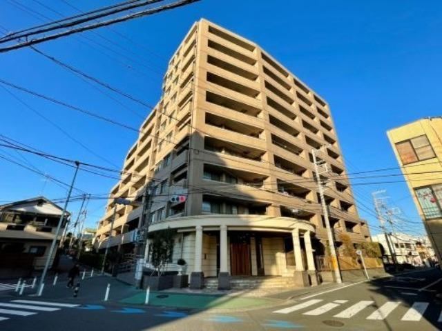 Renovated 4LDK Apartment Available for Viewing - Photo 1