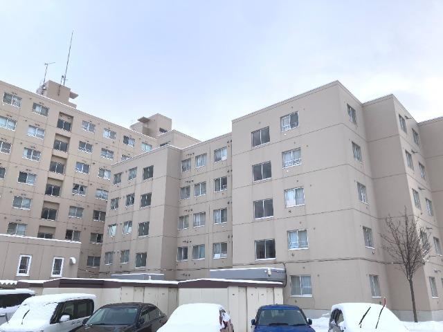 Renovated 3LDK Apartment in Higashi Ward - Photo 1