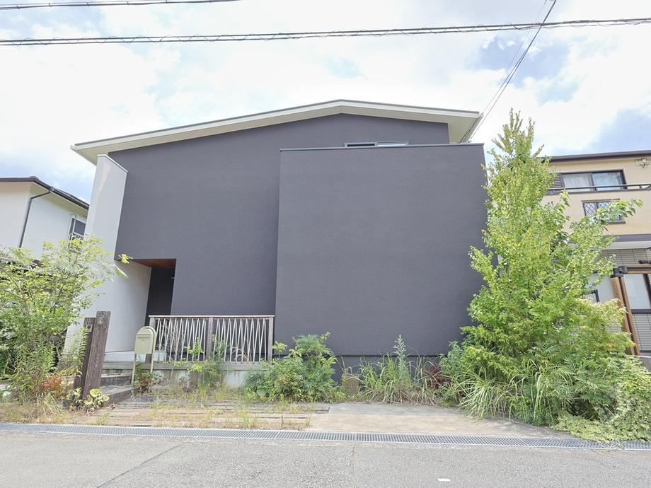 Modern 3LDK Home in Hiyodoridai - Photo 1