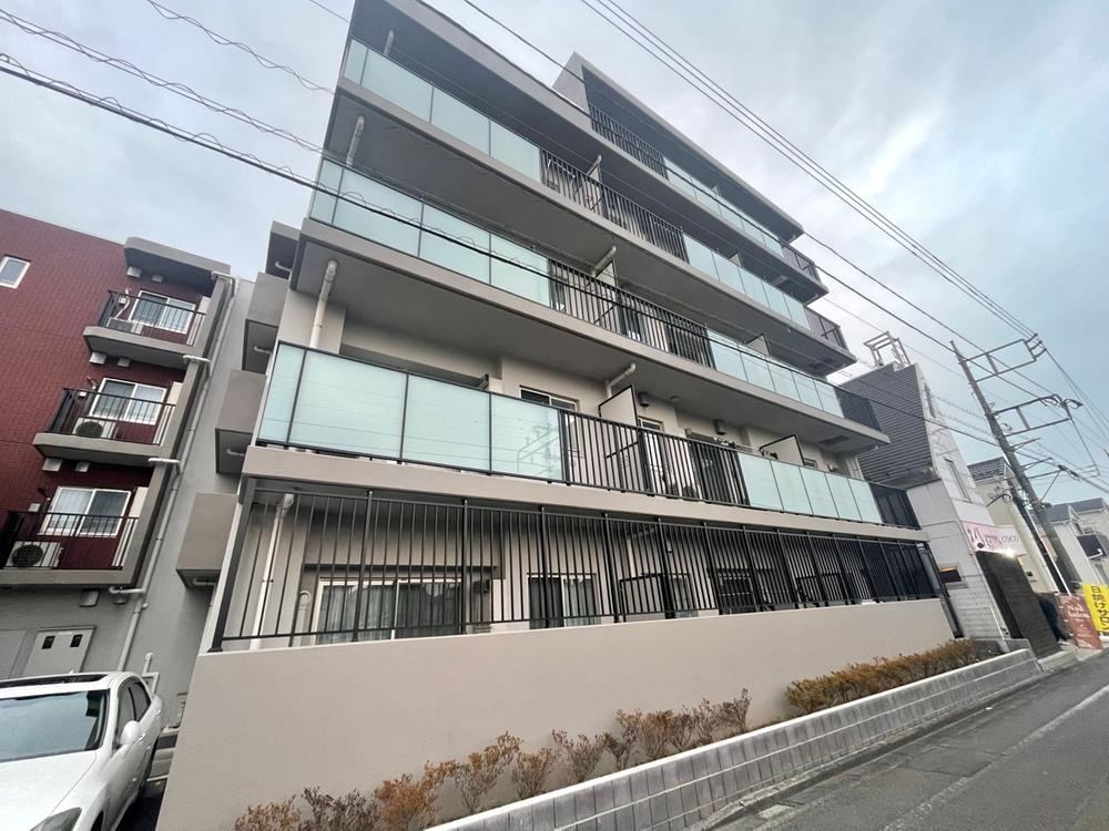 Renovated Apartment with Easy Viewing Near Fukusa Station - Photo 1