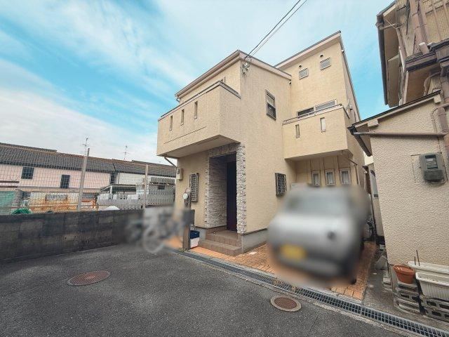 Charming 3LDK House in Ikemoto-hanacho - Photo 1