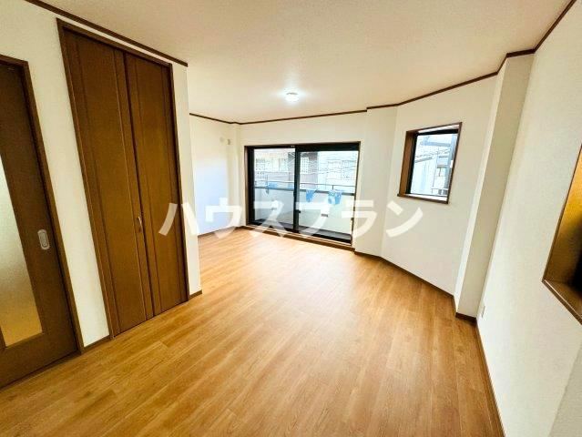 All-Electric 3LDK Home with Rooftop Terrace in Moriguchi - Photo 1