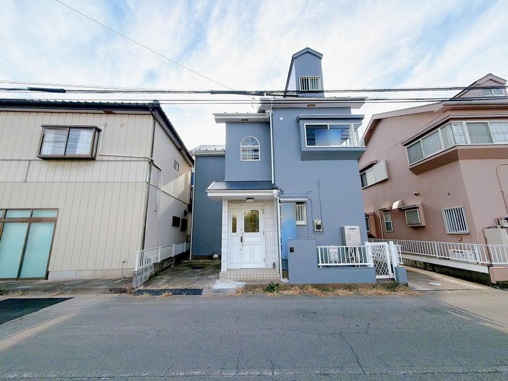 Renovated 4LDK Home in Kazo - Photo 1