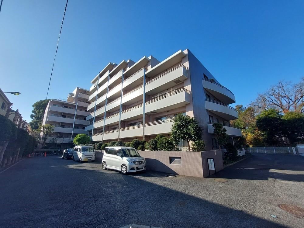 3LDK Apartment in Ohnocho - Photo 1
