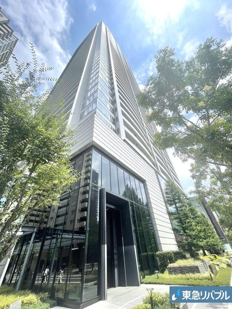 3LDK apartment in Nishi Ward, Osaka - Photo 1