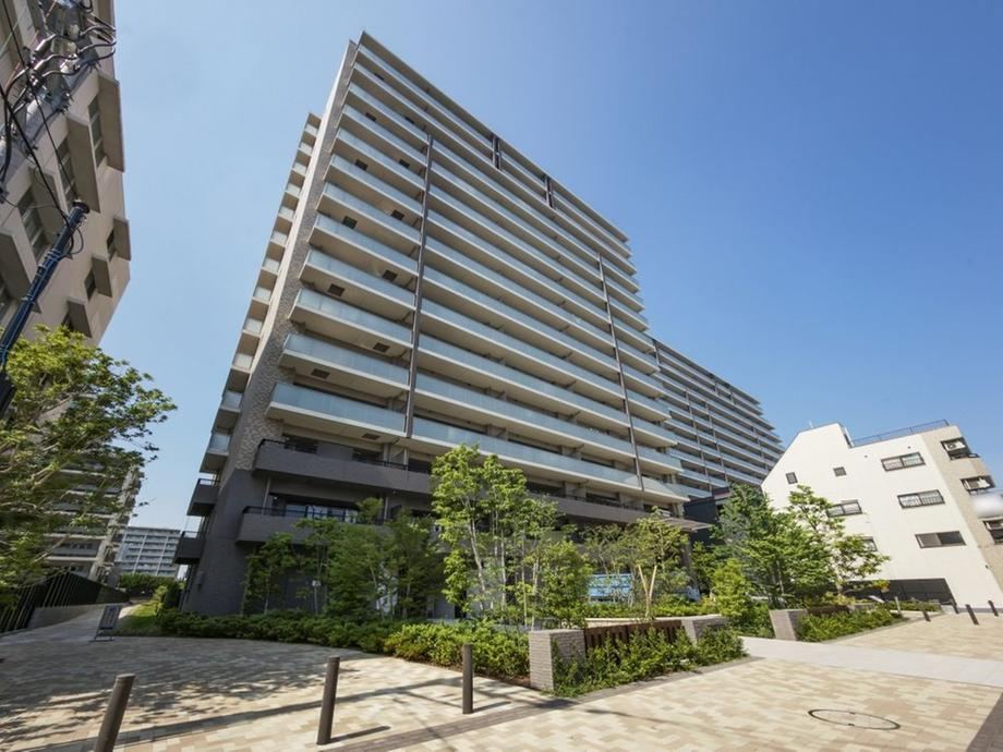 2LDK apartment in Koto Ward, Tokyo - Photo 1