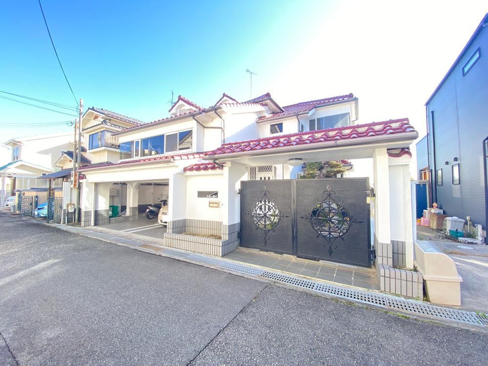 Spacious 7LDK Home with Scenic Views in Gaiin - Photo 1