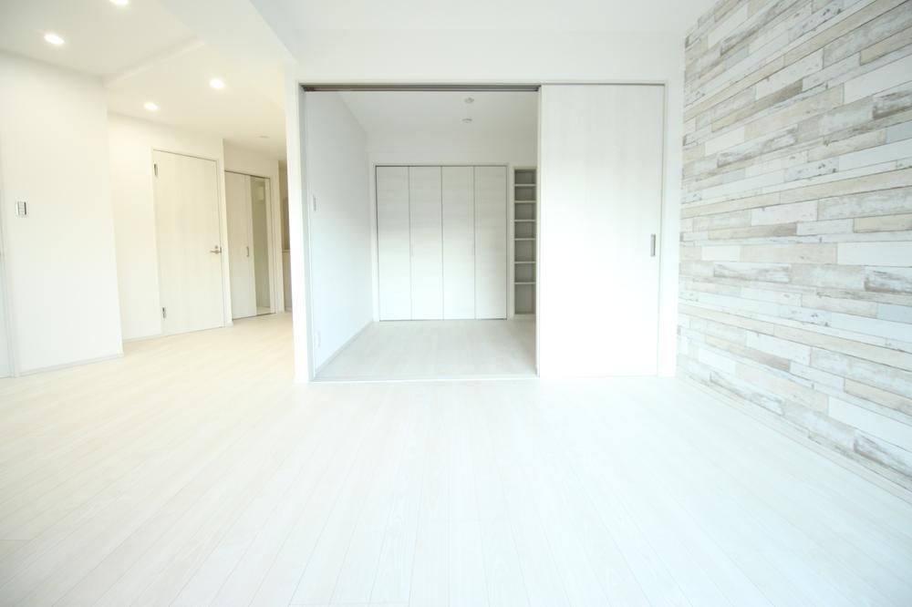 1LDK Apartment in Matsumicho with Immediate Viewing - Photo 1